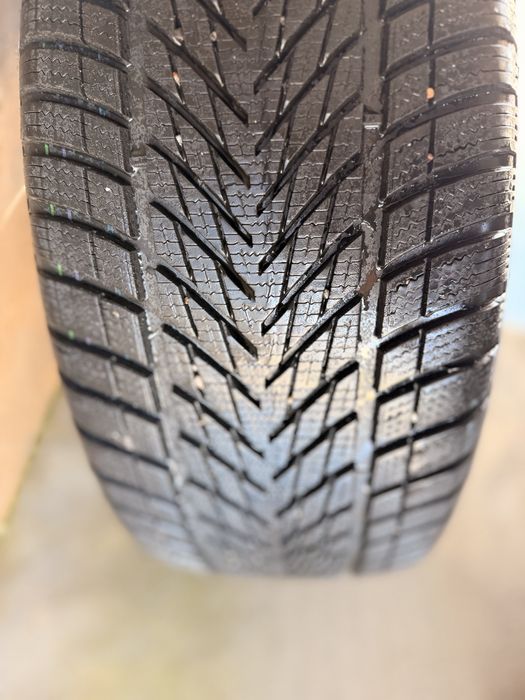 Диск з шиною  goodyear на audi q5