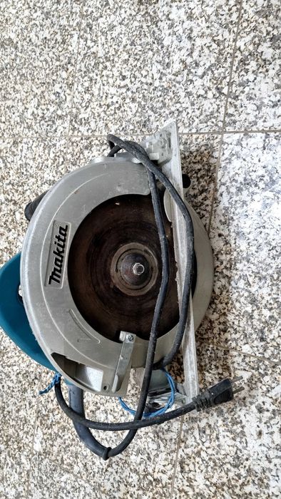 Serra mármore makita