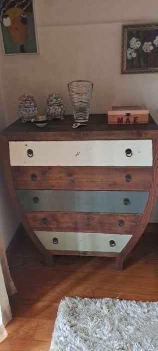 Comoda estilo retro para quarto