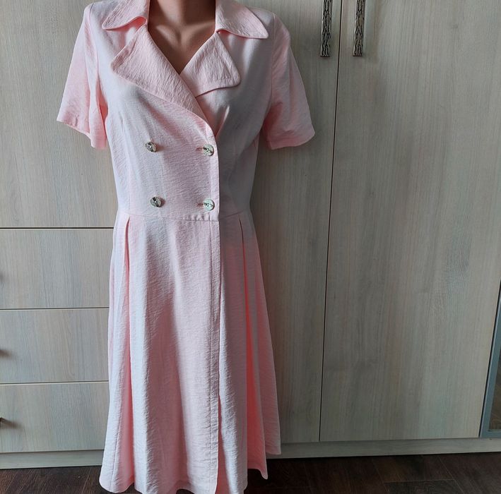 Платье на выход и на  каждый день розовое Италия