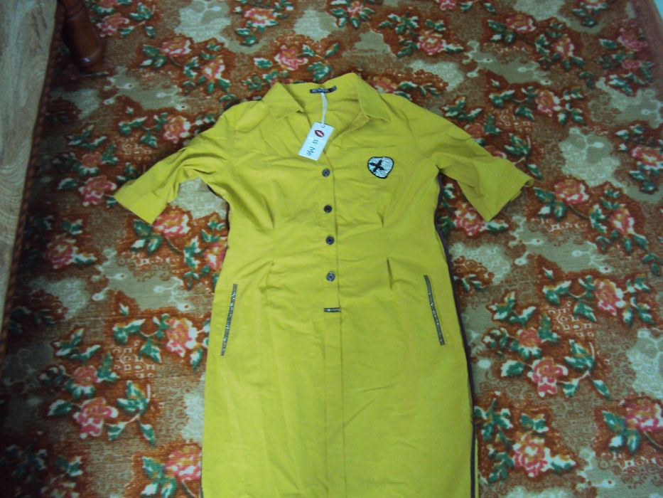 Нове жіноче плаття