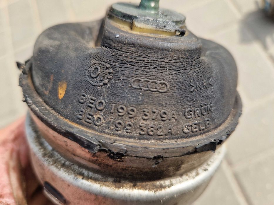 Audi A4 B6 B7 2.0 Benzyna Poduszka Silnika