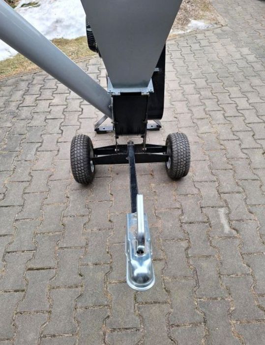 Rozdrabniacz do gałęzi spalinowy