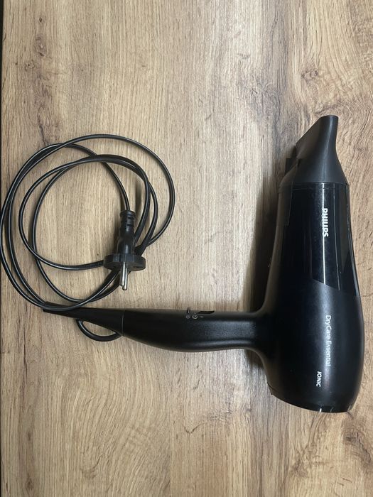 Фен Philips DryCare Essential BHD030