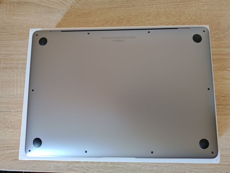 MacBook Air 13, 2020 M1, Space Gray (16GB / 256GB)