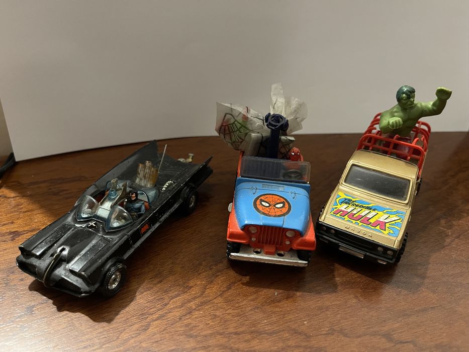 Carros antigos  ( matchbox, marjorette, etc) bom estado