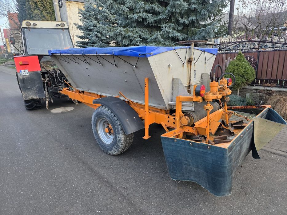 Rozsiewacz wapna rcw 3 pasowy piaskarka soli posypywarka brzeg okazja