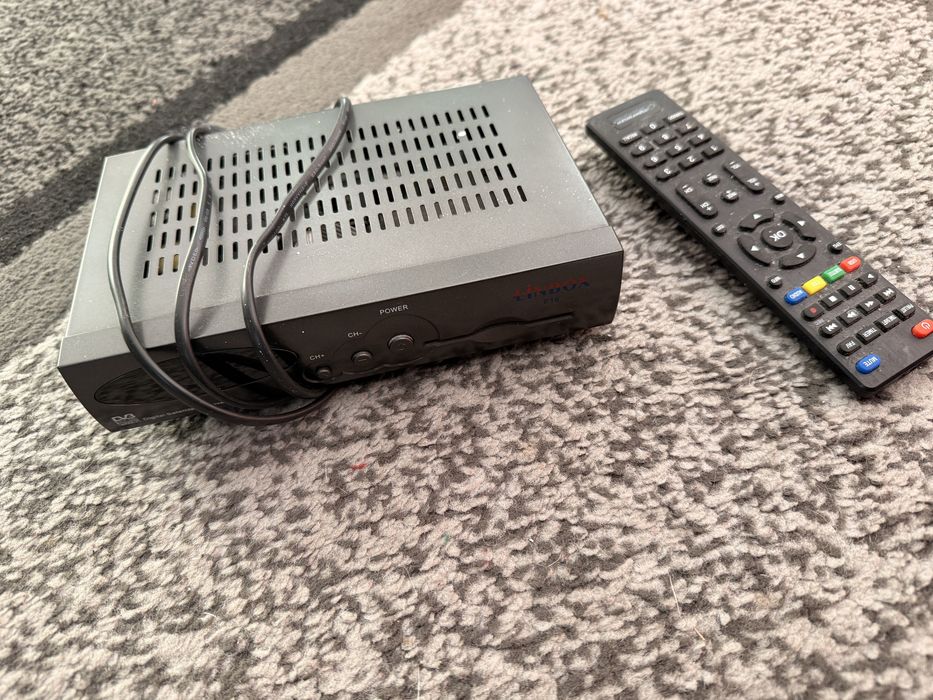 Telewizor Philips 32” Full HD LED + dekoder DVB-T2 – sprawny