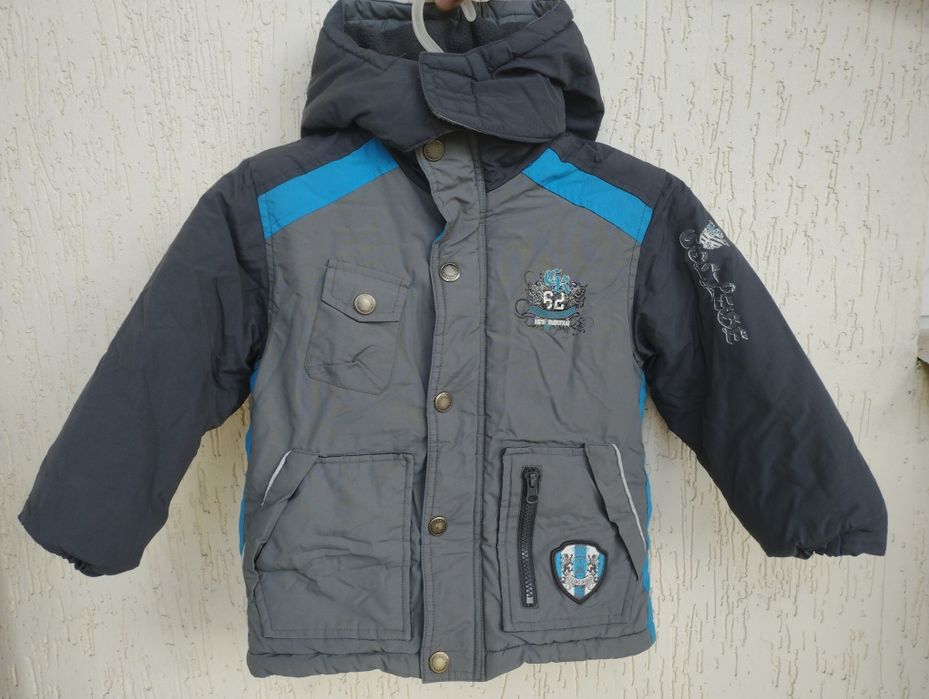 Демісезонна куртка на 3-4 роки