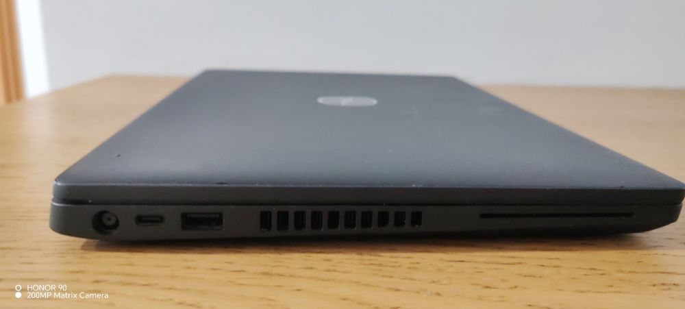 Portátil Dell Profissional - Rápido (SSD) - Ideal para Trabalho/Estudos - Como Novo