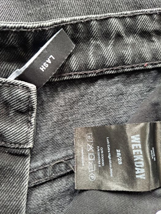 Spodnie jeans WEEKDAY rozmiar 28/28