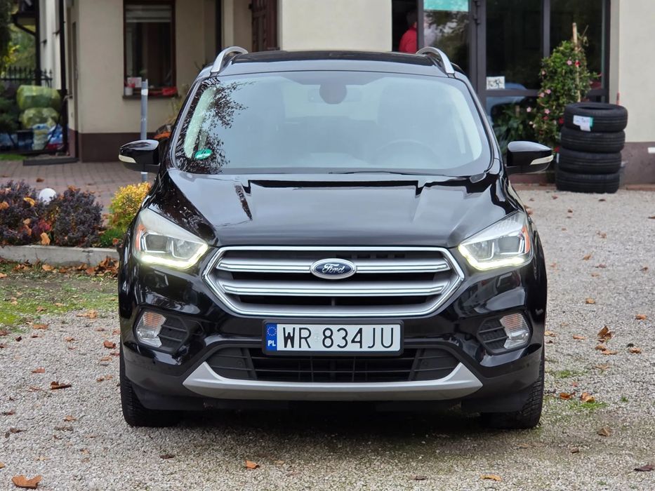 Ford Kuga LiFT 2,0 TDCi 150KM piękny stan mały przebieg do końca serwisowany