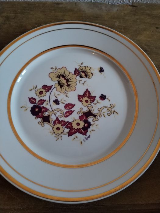 Prato Limogges  com flores