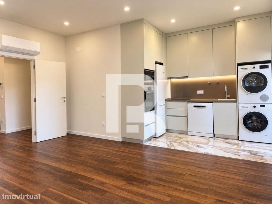 Apartamento T1 Novo na Urbª de Ouressa, Algueirão- Mem Martins
