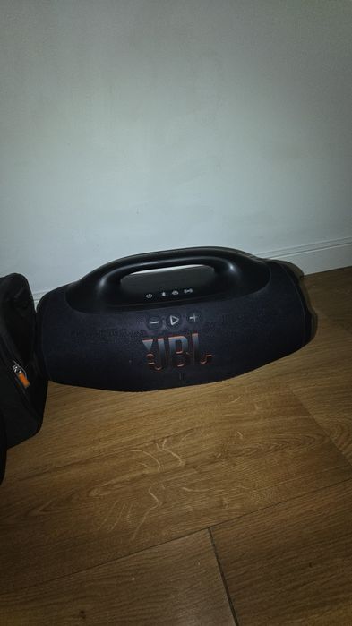 JBL Boombox 4 + Mala de Transporte – Como NOVA