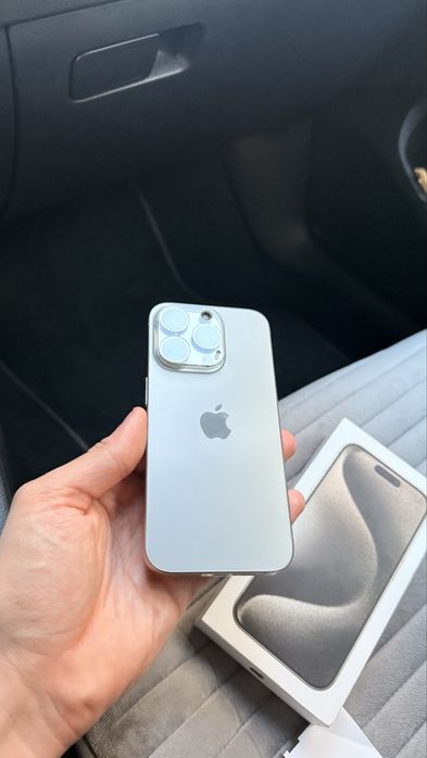 iPhone 15 Pro Natural Titanium