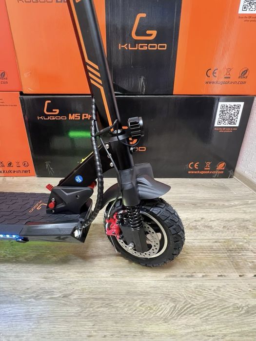 Електросамокат із сидінням Kugoo M4 Pro + 2025г (1200W. 21 Ah. 48 v)