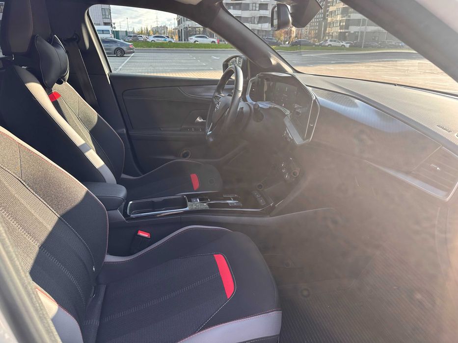 Продаю авто Opel Mokka 2023