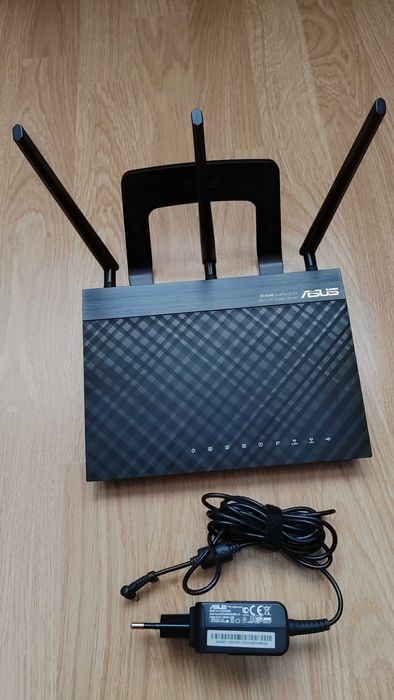 Хороший роутер ASUS  RT - AC 66U Dual Band 3x3 802.11 Gigabyte