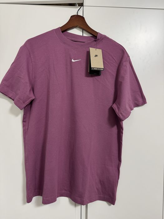 Футболка жіноча Nike