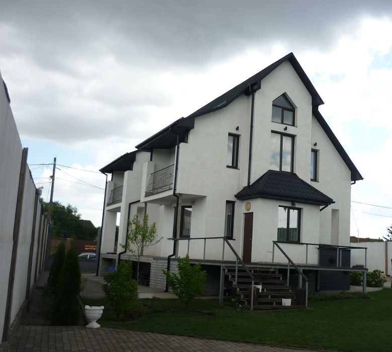 Продаж будинку  вул. Карнавальна р-н БМВ