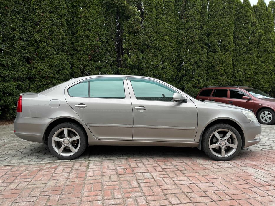 Skoda Octavia 2010 VIN TMBBK41Z6AB151664 фото оголошення 2 з 23