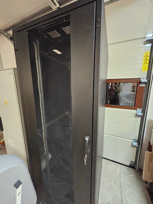 Szafa rack 42U ZPAS z termostatem 1000x800