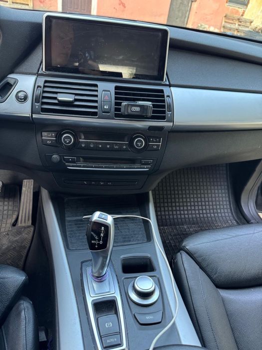 BMW X5 e70 polski salon