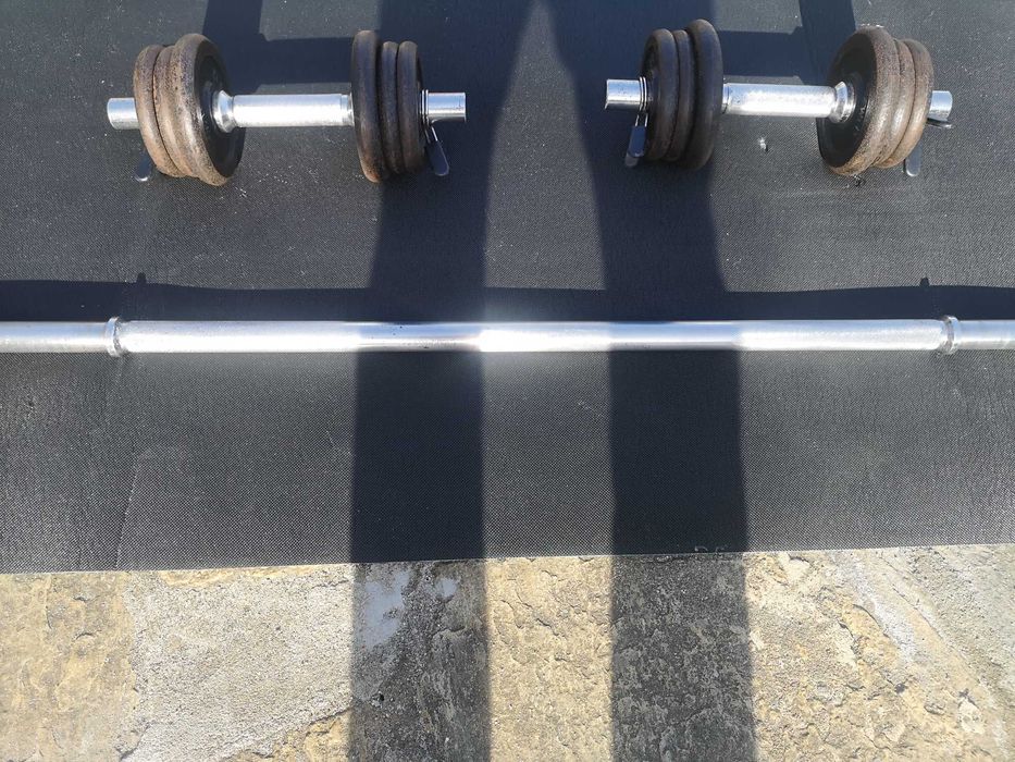 barra musculação +  barras de alteres  para cada braço + pesos 1kg e 2 kg