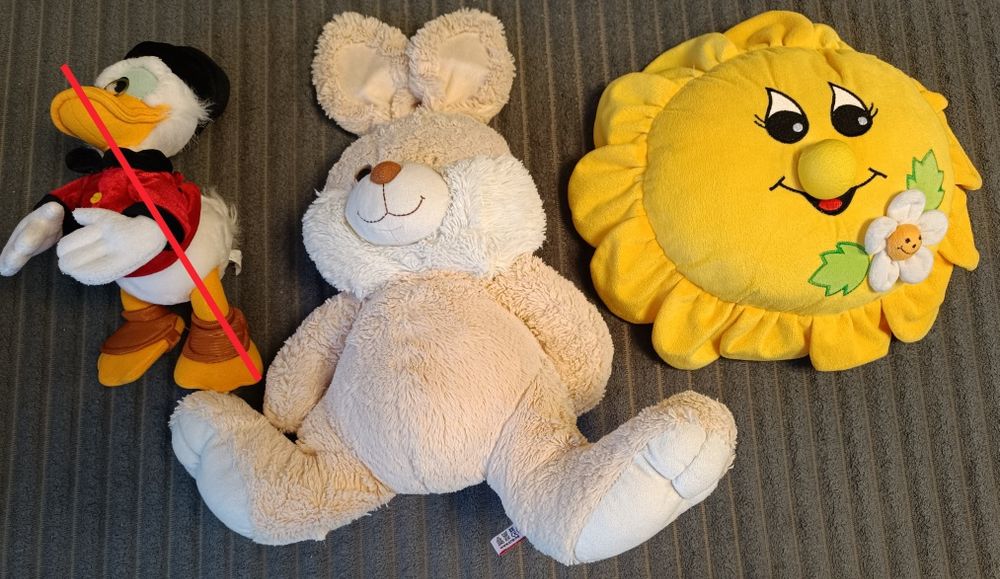 М'які іграшки: "Зайчиха", "Сонечко"