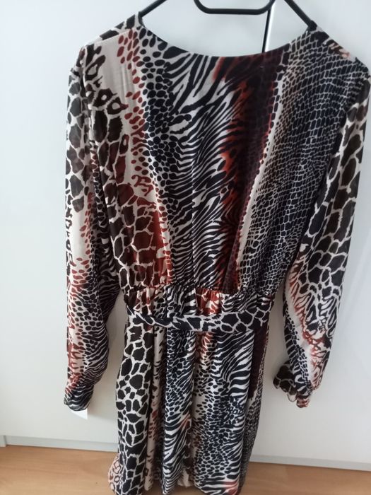 Sukienka w panterkę