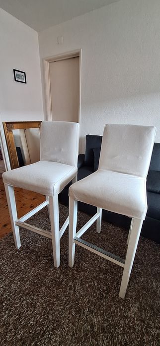 BERGMUND IKEA duas cadeiras - PVP 65€