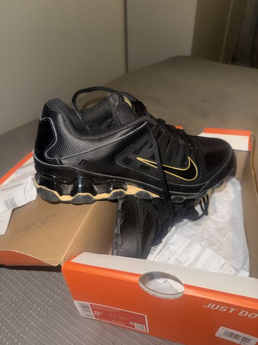 Tenis novos com farura