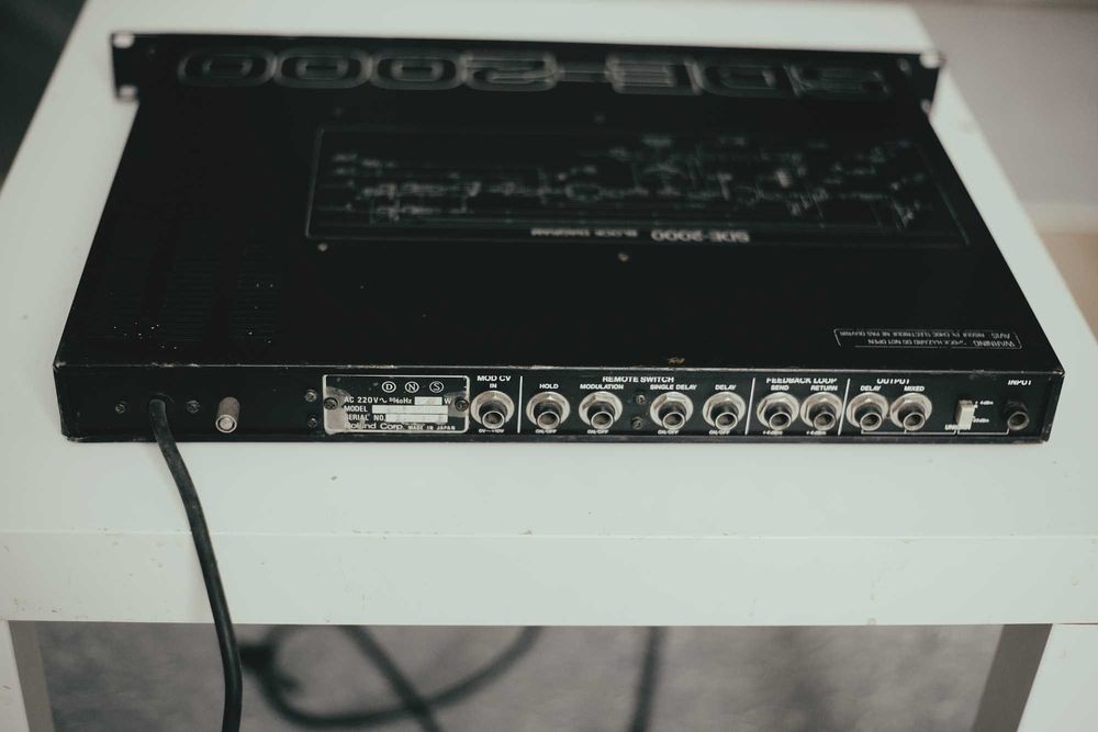Roland SDE-2000 Digital Delay
