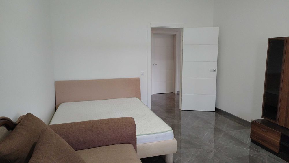 Продається сучасний будинок у котеджному містечку с. Гнідин