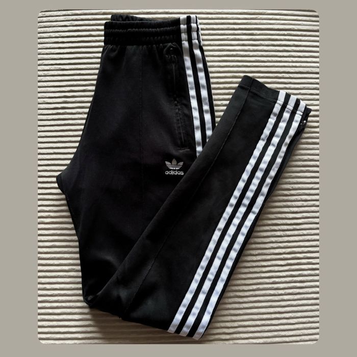 Dresowe spodnie z rozpinanymi nogawkami, Adidas!