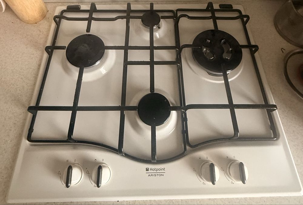 Продам газову варильну поверхню Hotpoint Ariston