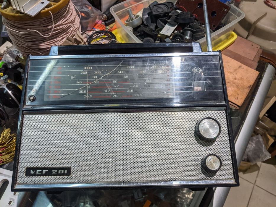 В колекцію  VEF 201 радіоприемник  з FM