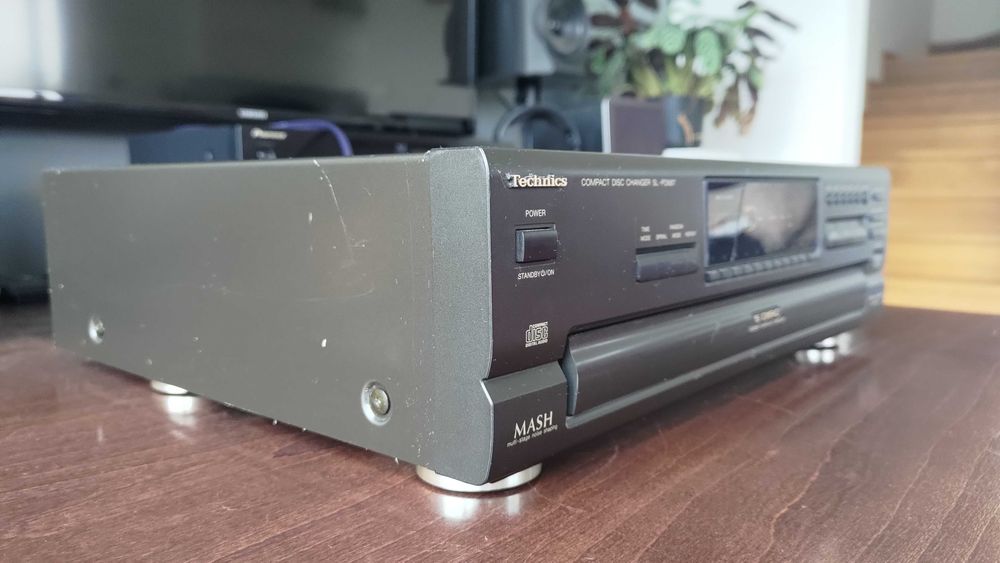 Odtwarzacz/Zmieniarka CD Technics - Compact Disc Changer SL-PD687