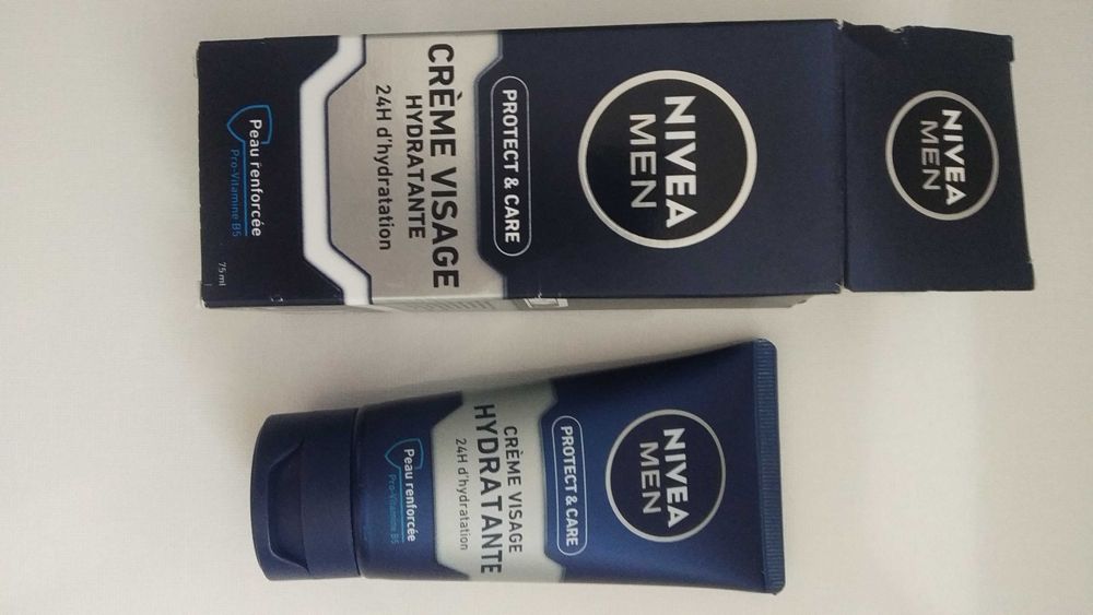 Бритва Gillette Labs (3 картриджа) + подарунок Nivea men