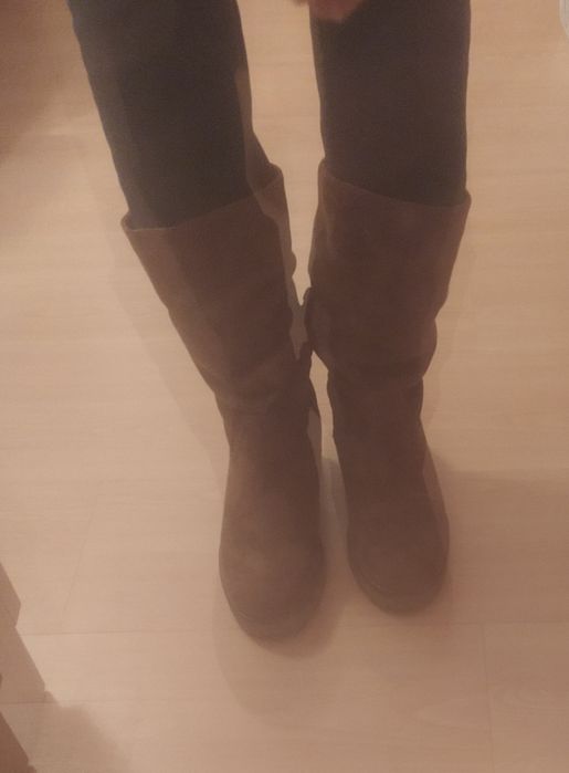 Botas imitação de camurça