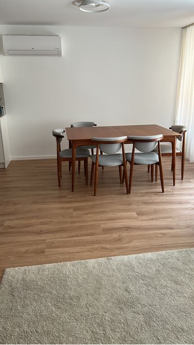 Mesa de jantar quase nova