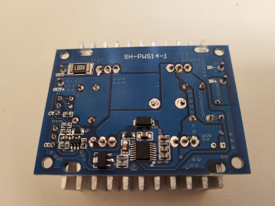 DC-DC 5-30В 8А понижающий-повышающий CC/CV