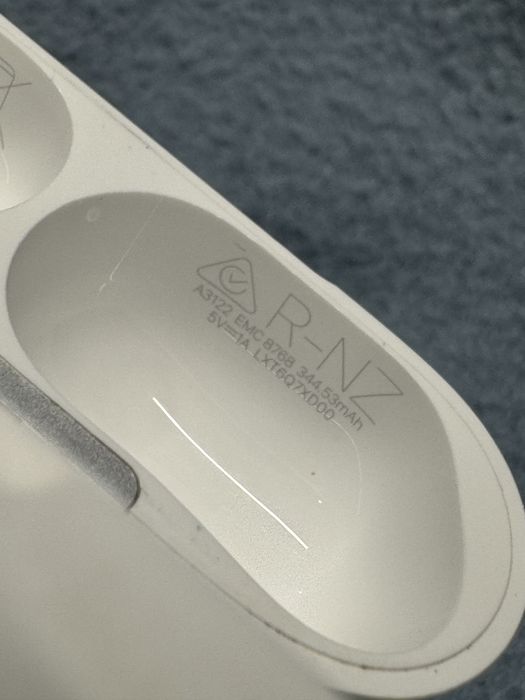 Caixa de Carregamento Original Apple AirPods Pro 3 USB-C (A3122)