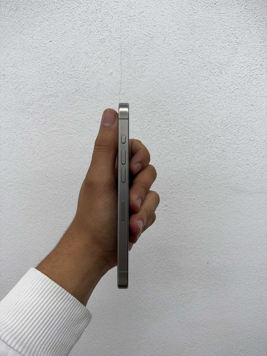 iPhone 15 Pro 128GB Natural Titanium
