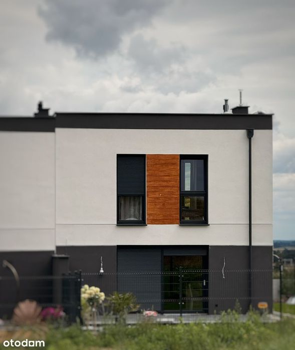 Dom 122m2 - zasobnik + fotowoltaika