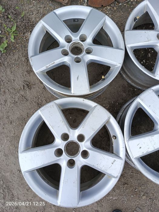 Продам титани 5 на 112