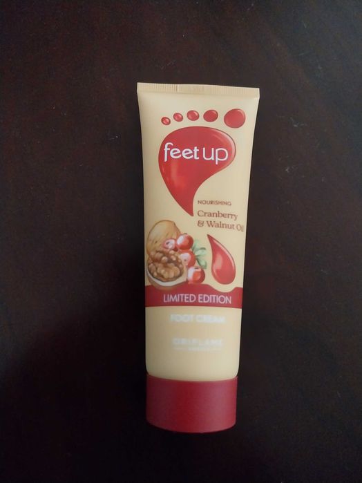 Creme Hidratante Pés, nutritivo, óleo de noz e framboesa, Oriflame