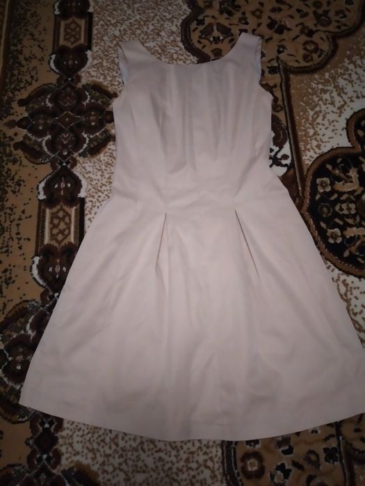 Плаття для дівчини.