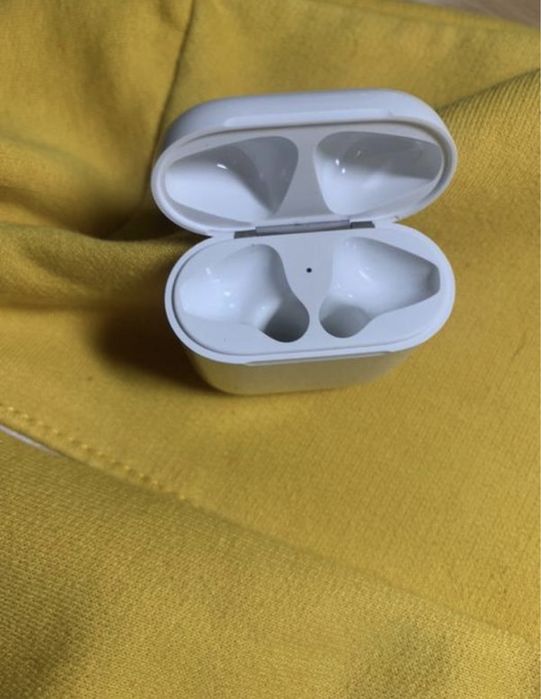 Etui Case Airpods 2 Stan idealny